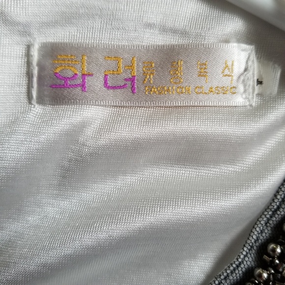 Embellished Blouse Neckline Silvertone Beads Ruffled Short Sleeves White Small - Picture 6 of 12